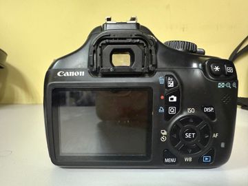 Б/у Фотоаппарат Canon eos 1100d + ef-s 18-55mm f/3,5-5,6 is ii 01-200829005