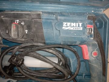Б/у Перфоратор Зеніт зпп-1200/2 01-200851003