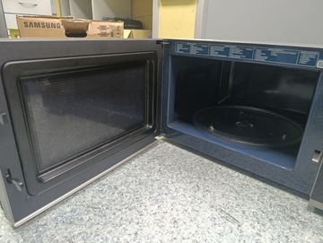 Б/в Мікрохвильова піч Samsung ms23f302tas 01-200853535