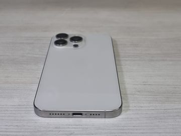 Б/в Мобільний телефон Apple iphone 15 pro max 256gb 01-200817210