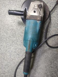 Б/в Кутова шліфмашина Makita ga9020 01-200862596