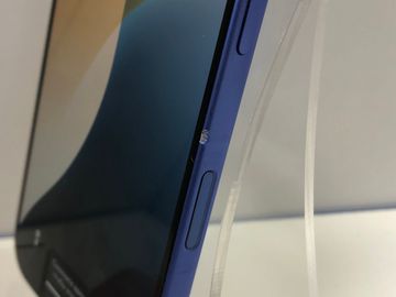 Б/у Мобильный телефон Apple iphone 16 128gb 01-200872982