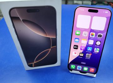 Б/в Мобільний телефон Apple iphone 16 pro max 256gb 01-200832941