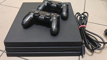 Б/в Ігрова приставка Sony playstation 4 pro 1tb 01-200889847