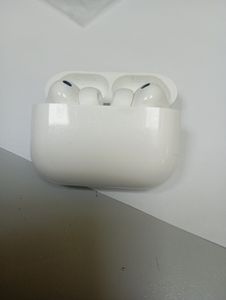 Б/у Наушники Apple airpods pro 3 01-200901601