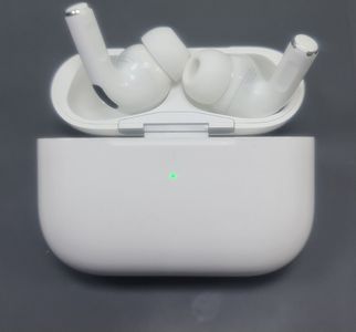 Б/в Навушники Apple airpods pro 2nd generation with magsafe charging case usb-c 01-200903906