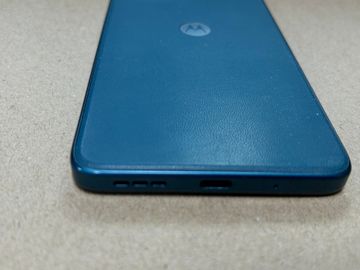 Б/в Мобільний телефон Motorola moto g06 power 4/256gb 01-200910119