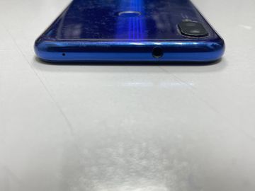 Б/у Мобільний телефон Xiaomi mi play 4/64gb 01-200902911