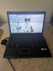 Samsung єкр. 15,6/ pentium core duo t4300 2,1ghz /ram3072mb/ssd240gb/dvd rw