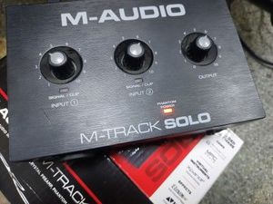 Б/в Аудіо інтерфейс M-Audio m-track solo 01-200991706