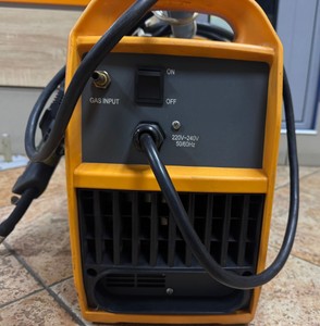 Б/в Зварювальний апарат Hugong extremig 180w 01-201004261