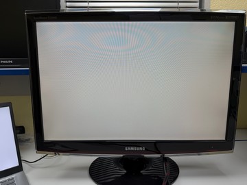 Б/в Монітор Samsung syncmaster t220hd 01-201011810