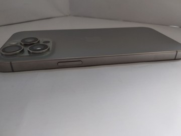 Б/в Мобільний телефон Apple iphone 15 pro max 256gb 01-201020710