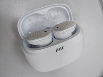 Б/в Навушники Jbl tune buds 2 01-201032274
