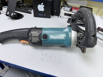 Б/у Полировальная машина Makita 9237cb 01-201052958