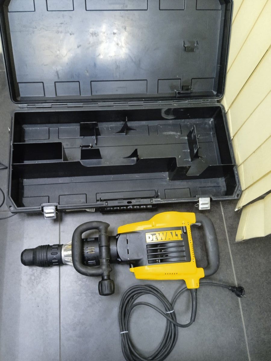 Dewalt d25899k