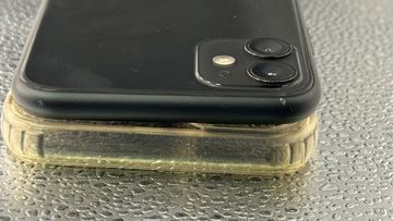 01-200777935: Apple iphone 11 64gb