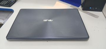 01-200782152: Asus 15/core i3 8130u ddr4/6gb ddr2/ssd 120 gb/geforce mx130 2gb