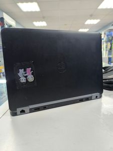 Б/в Ноутбук Dell 12/core i5 6300u ddr3/8gb ddr3/ssd 120 gb/*інтегрована 01-200811610