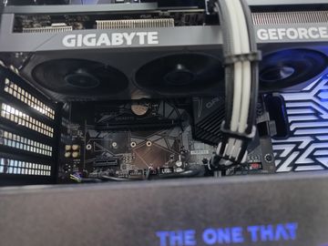 Б/в Системний блок Пк amd ryzen 5 5600/ram 32 gb/hdd відсутній/ssd 1000 gb/nvidia rtx 4060 ti (geforce) 8gb gddr6 128bit 01-200820533