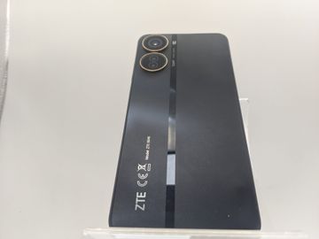Б/в Мобільний телефон Zte blade v40 design 6/128gb 01-200817794