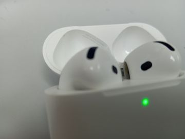 Б/в Навушники Apple airpods 4 01-200840178
