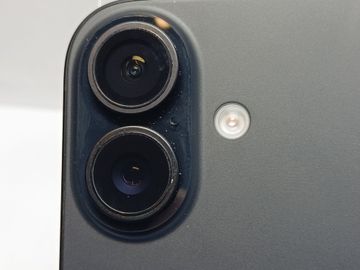 Б/в Мобільний телефон Apple iphone 16 256gb 01-200862420