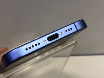 Б/у Мобильный телефон Apple iphone 16 128gb 01-200872982