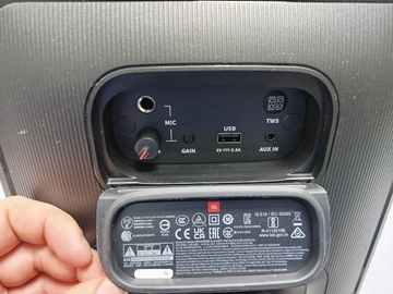 Б/в Акустика Jbl partybox encore essential 01-200872157