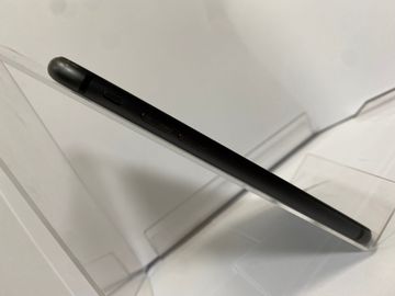 Б/в Мобільний телефон Apple iphone 8 64gb 01-200892778