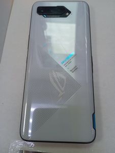Б/у Мобільний телефон Asus rog phone 5 12/128gb 01-200901138