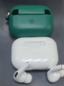 Б/в Навушники Apple airpods pro 2nd generation with magsafe charging case usb-c 01-200903906