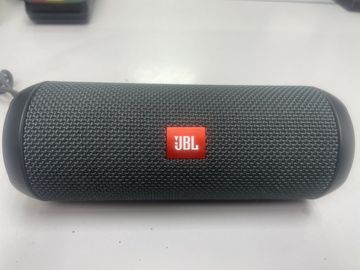 Б/в Акустика Jbl flip essential 01-200906216