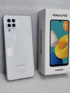 Б/в Мобільний телефон Samsung galaxy m32 6/128gb 01-200913157