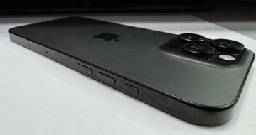 Б/в Мобільний телефон Apple iphone 16 pro max 256gb 01-200913837