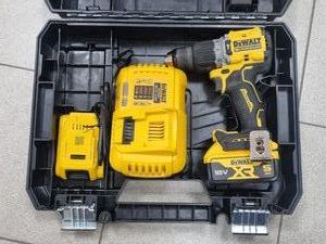 Б/в Шурупокрут Dewalt dcd805p2t 01-200909985