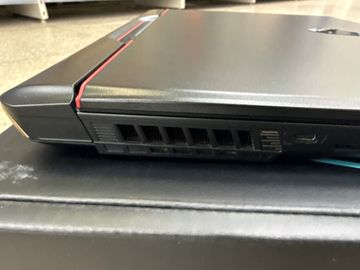 Б/в Ноутбук Msi 17/core i9-13980hx ddr4/64gb ddr4/hdd *відсутній/ssd 2000 gb/geforce rtx4070 8gb 01-200922280