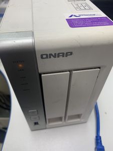 Б/у HDD-внешний Qnap ts-231p + 2hdd hgst hdn726040ale614 4tb 01-200923898