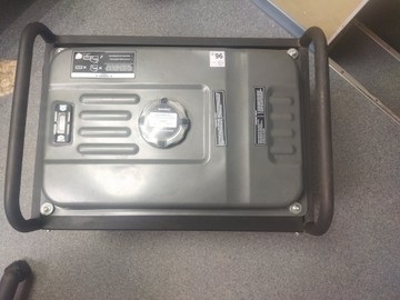 Б/у Генератор Hyundai hhy3500 01-200928007