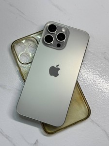 Б/в Мобільний телефон Apple iphone 15 pro max 256gb 01-200954429
