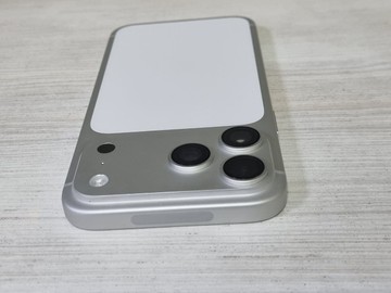 Б/в Мобільний телефон Apple iphone 17 pro max 256gb 01-200956573
