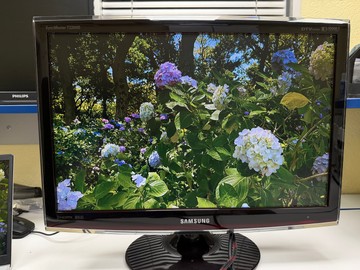 Б/в Монітор Samsung syncmaster t220hd 01-201011810