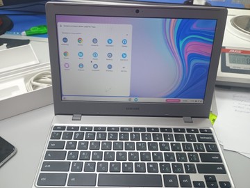 Б/в Ноутбук Samsung 10/celeron n4000 ddr4/4gb ddr4/ssd 64 gb/*інтегрована 01-201035523