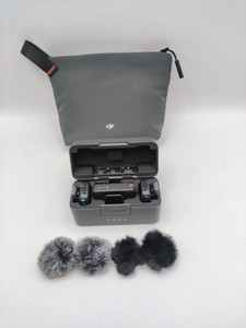 Б/в Мікрофон Dji mic mini 2tx + 1rx + charging case 01-201101381