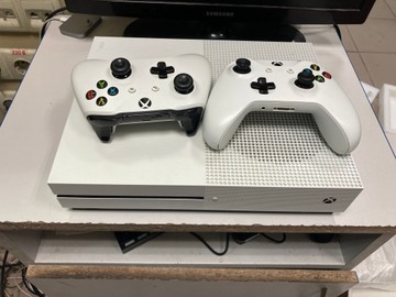 Б/в Ігрова приставка Microsoft xbox one s 1tb 01-201107458