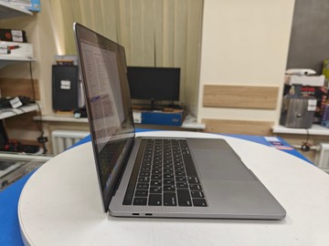 Б/в Ноутбук Apple macbook pro 2019 a2159 13,3" core i5 1,4ghz/ram 8gb/ssd 128gb/intel iris plus graphics 645 01-201137761