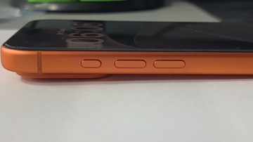 Б/у Мобільний телефон Apple iphone 17 pro max 256gb 01-201158084