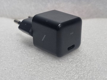 Б/в Адаптер зарядний мережевий Native Union fast gan pd 30w usb-c 01-201166318