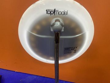 16-000221343: Gntm make up mirror