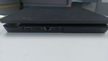 01-200775467: Sony playstation 4 slim 500gb